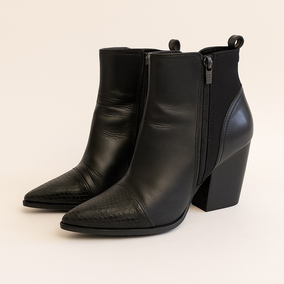 DONALD PLINER “Nicco” Black Heeled booties w/ zipper and elastic detail sz. 7.5 - Picture 1 of 12